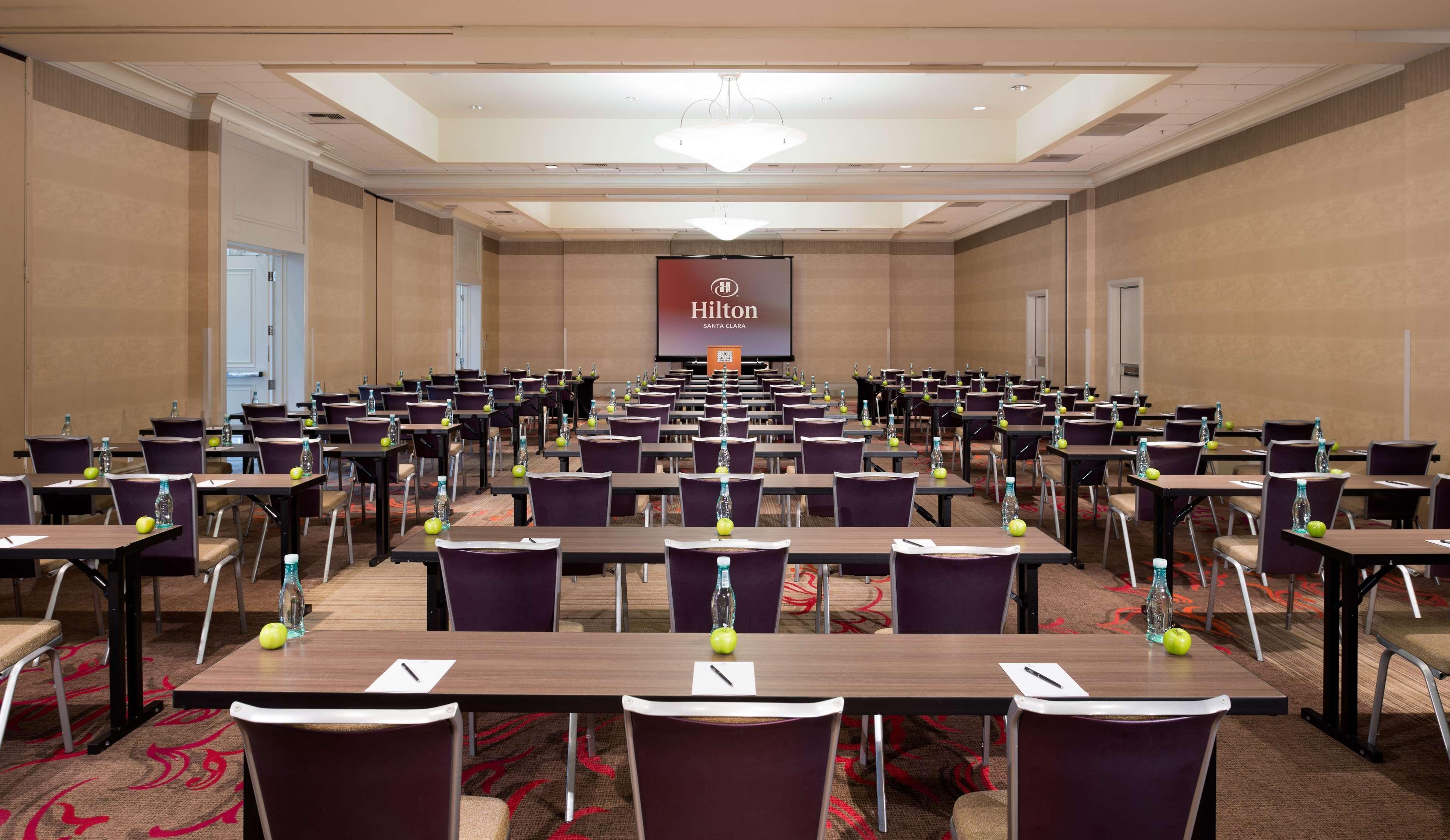 Hilton Santa Clara Hotel Екстериор снимка