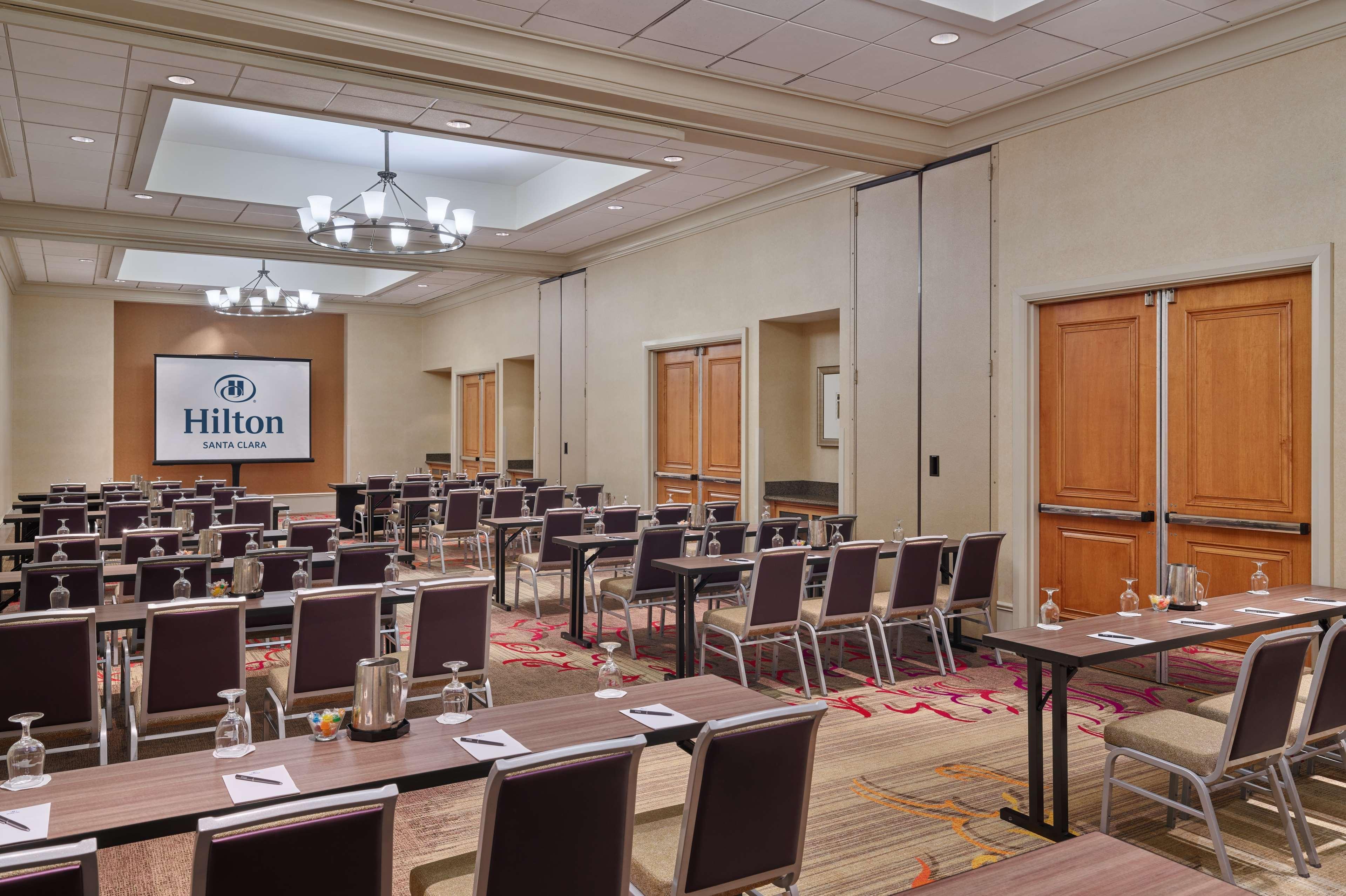 Hilton Santa Clara Hotel Екстериор снимка