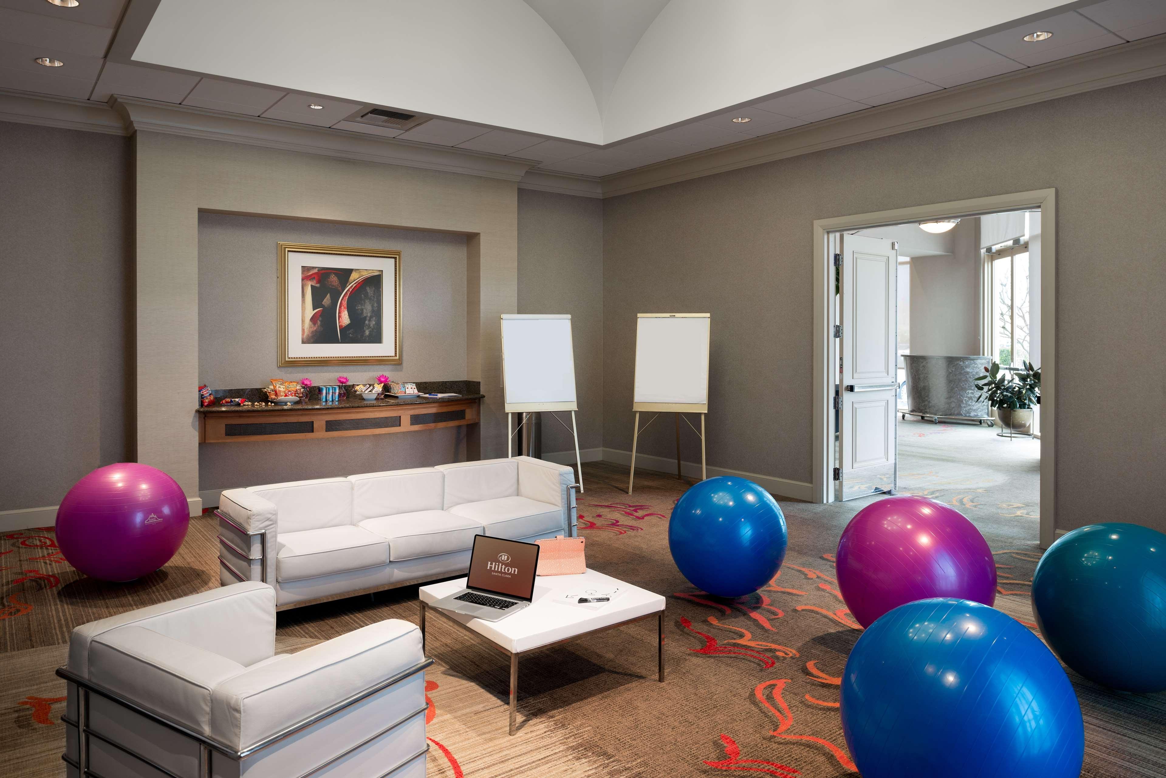 Hilton Santa Clara Hotel Екстериор снимка