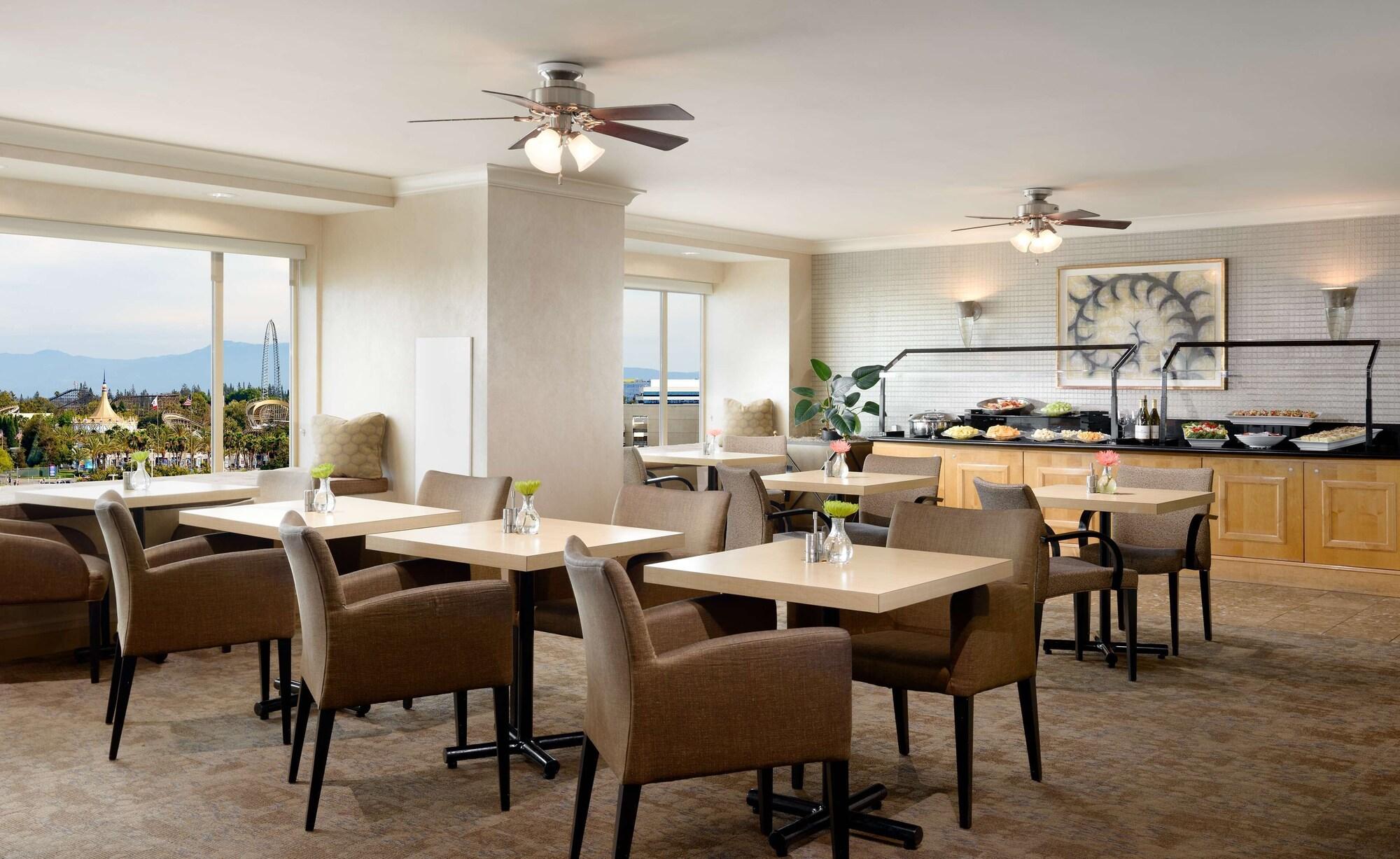 Hilton Santa Clara Hotel Екстериор снимка